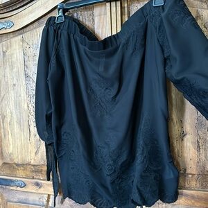 Off shoulder top in black by Xhileration